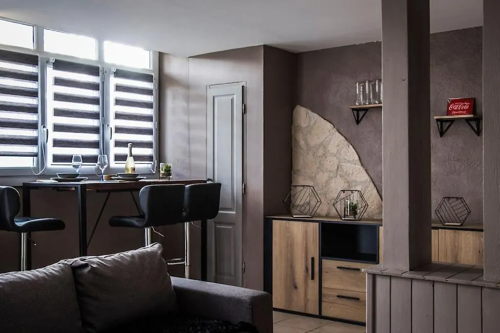 Les 4 Chenes - T2 Refait A Neuf Apartment Le Pont-de-Beauvoisin
